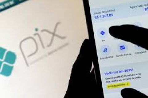 Funcionário de necrotério é preso após usar celular de morto para fazer pix de R$ 7 mil para a própria conta