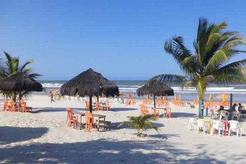 Prefeitura de Ilhéus proíbe exigência de consumação mínima nas praias