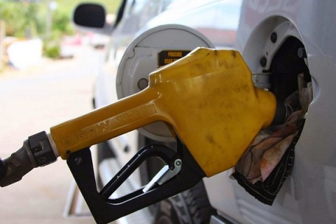 Acelen anuncia aumento de até 20% no preço do diesel na Bahia