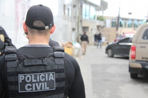 Políci Civil prende suspeito de abusar da própria filha na Bahia