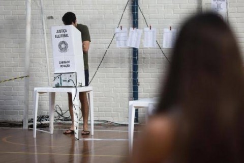 Com envelhecimento da população, eleitorado jovem recua 22% em 16 anos