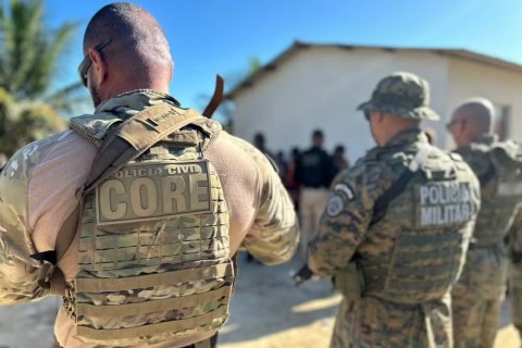 Oito suspeitos morrem e policial militar é baleado durante operação contra tentativa de resgate de presos em Eunápolis